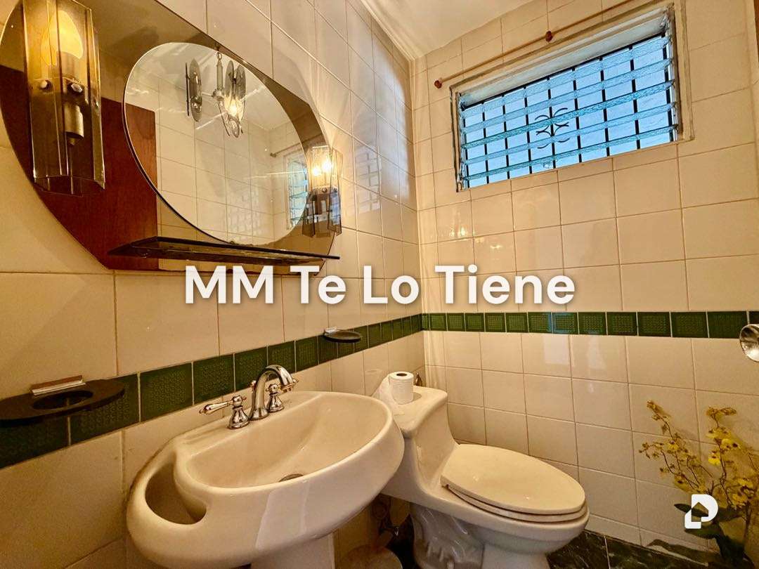 House in Alto Prado, Caracas – 38