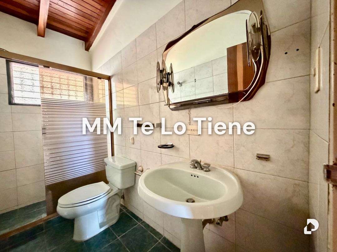 House in Alto Prado, Caracas – 30