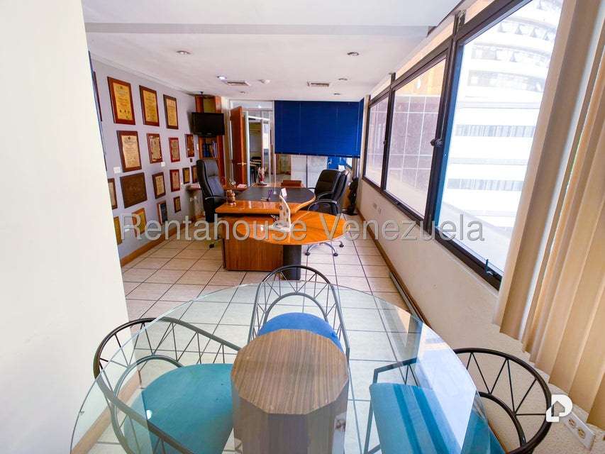 Local comercial en El Rosal, Caracas – 4