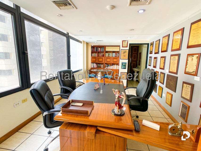 Local comercial en El Rosal, Caracas – 1