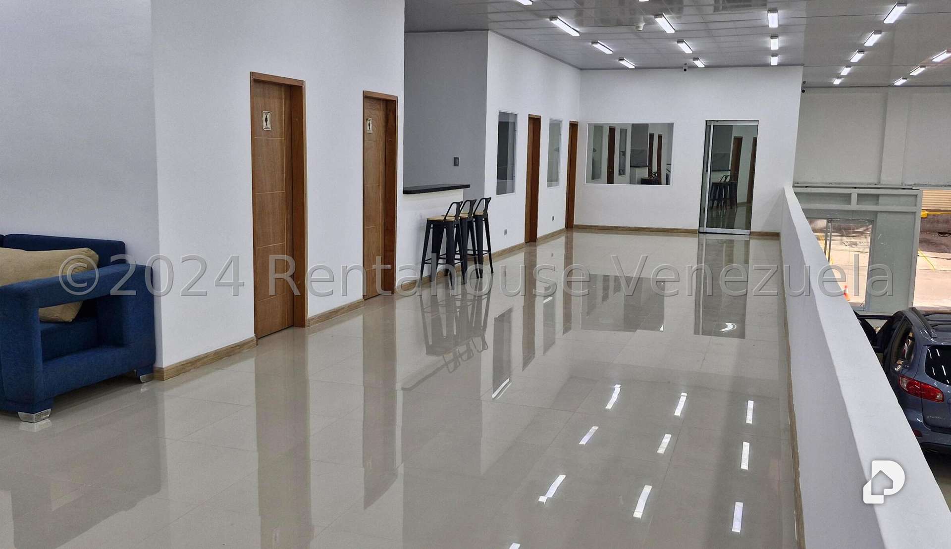 Local comercial en Los Cortijos de Lourdes, Caracas – 11