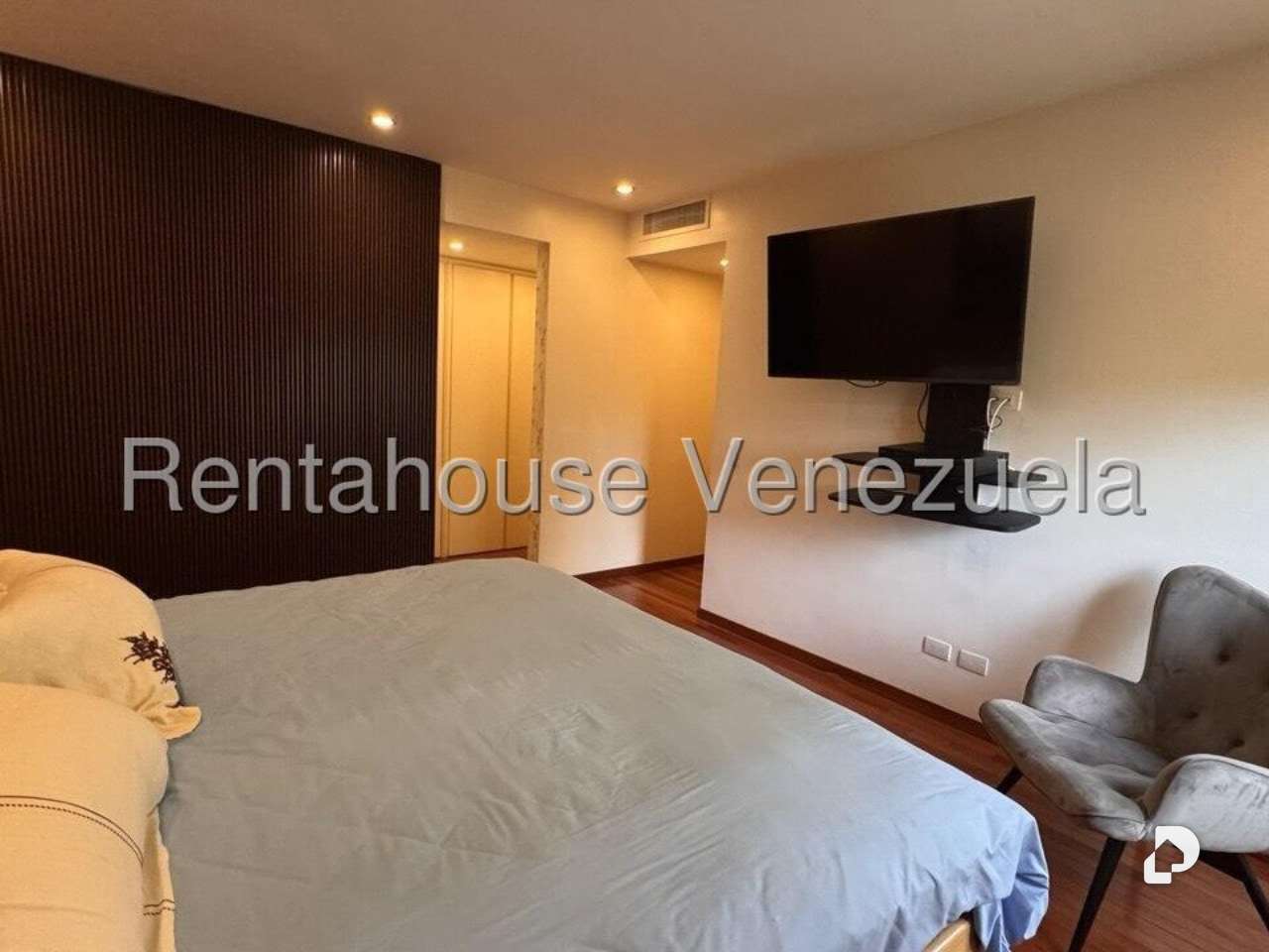 Apartamento en Campo Alegre, Caracas – 11