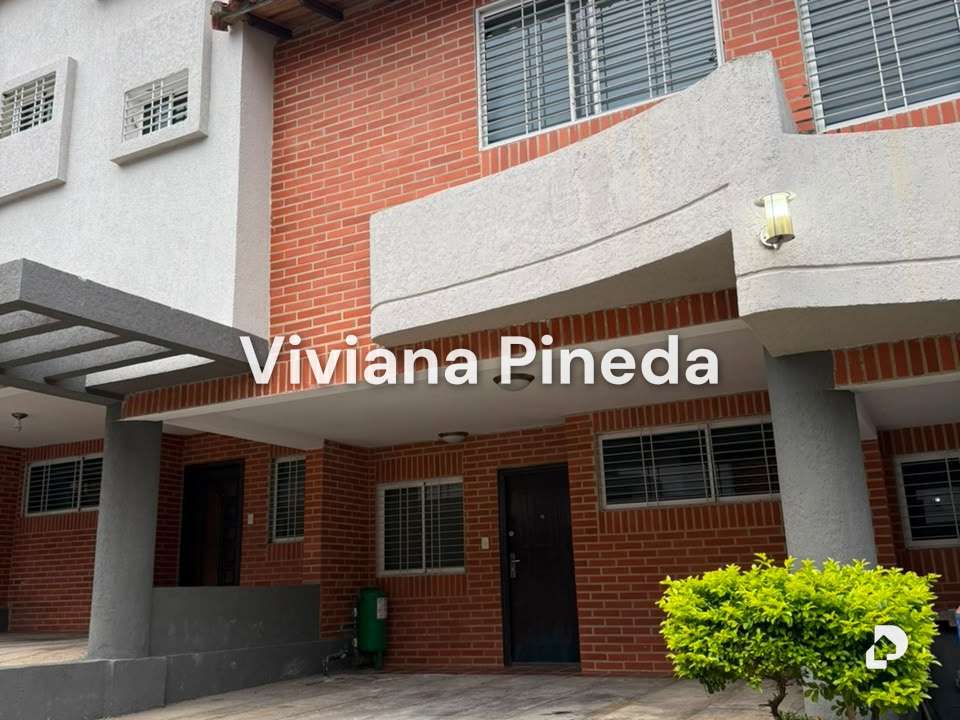 Townhouse en Mañongo, Naguanagua – 2