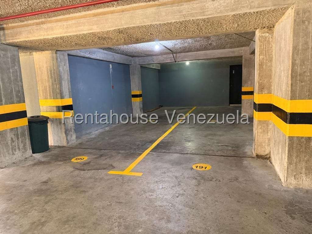 Apartamento en Las Esmeraldas, Caracas