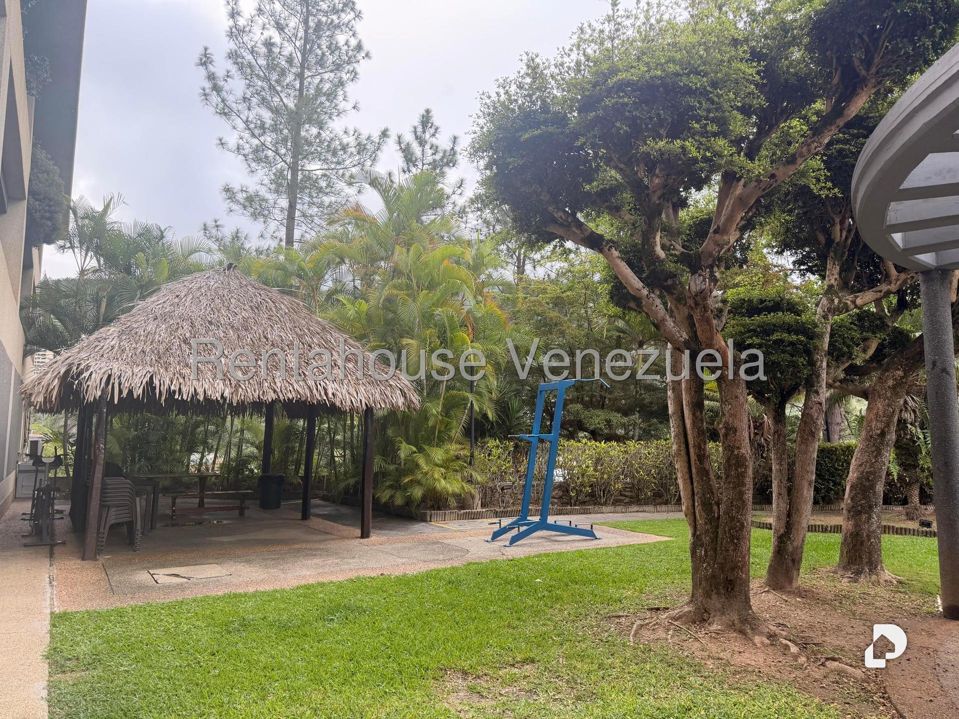 Apartamento en Las Esmeraldas, Caracas – 2