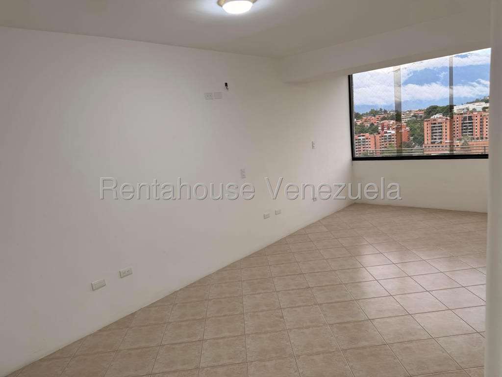 Apartamento en Las Esmeraldas, Caracas