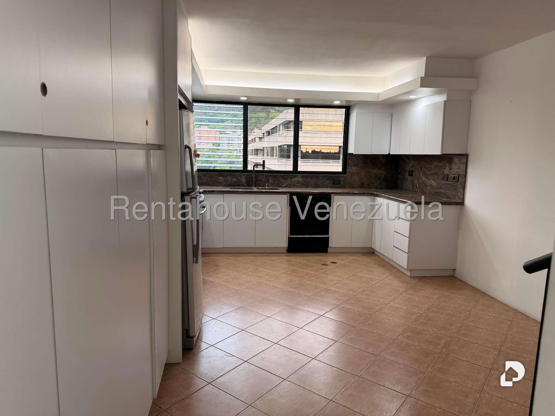 Apartamento en Las Esmeraldas, Caracas – 8