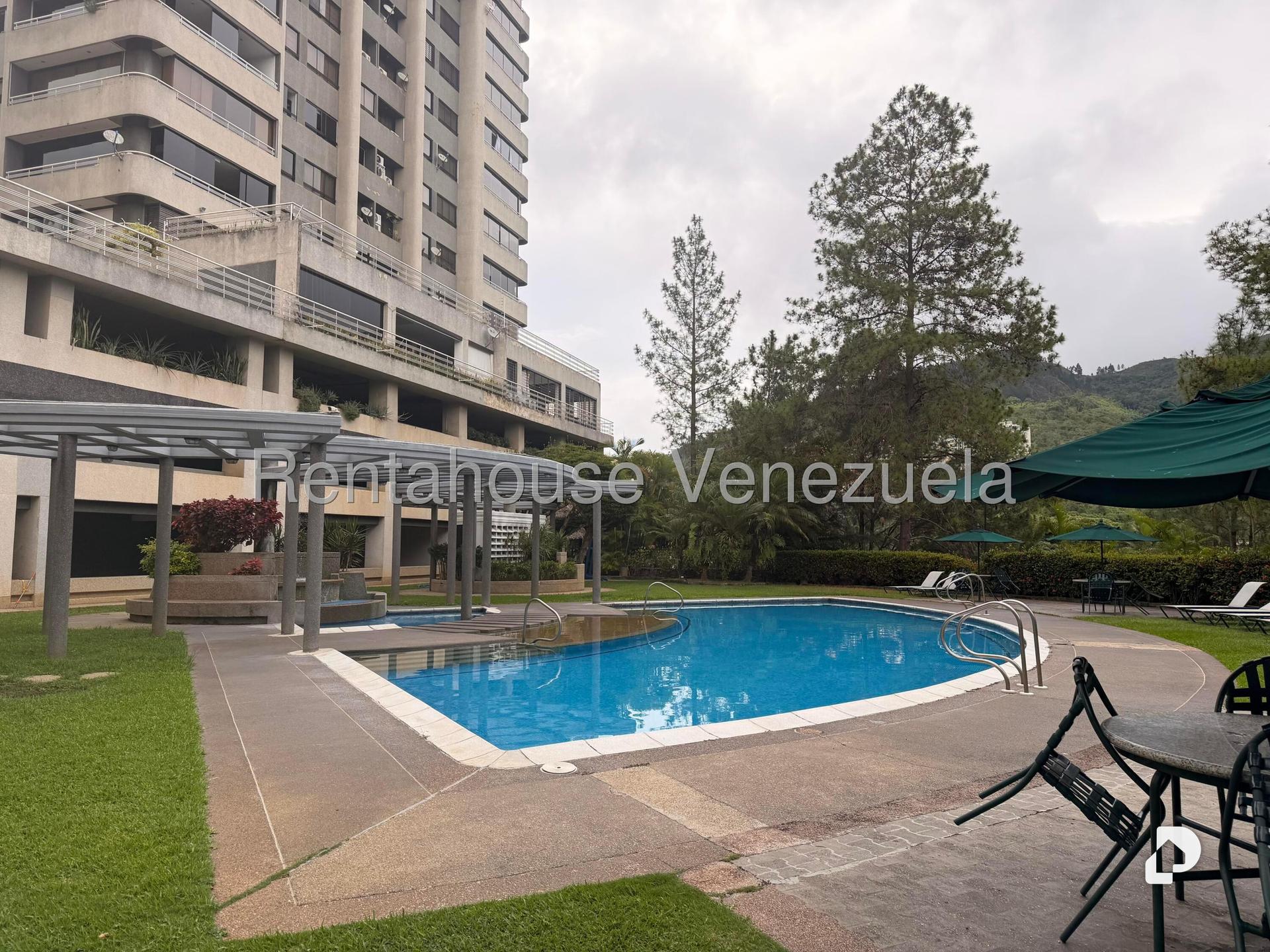 Apartamento en Las Esmeraldas, Caracas – 1