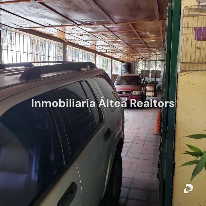 Casa en Prados del Este, Caracas – 4