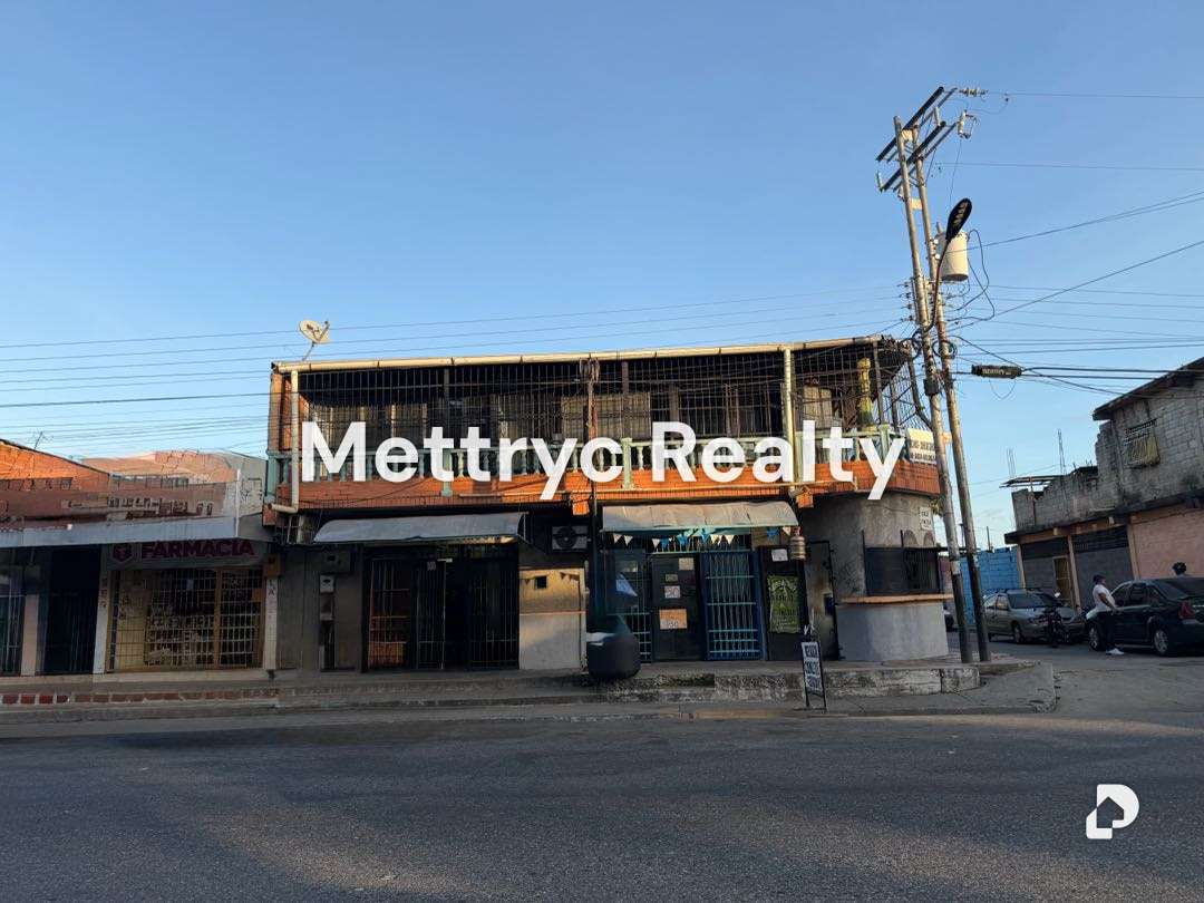 Local comercial en Los Guayos, Valencia – 1