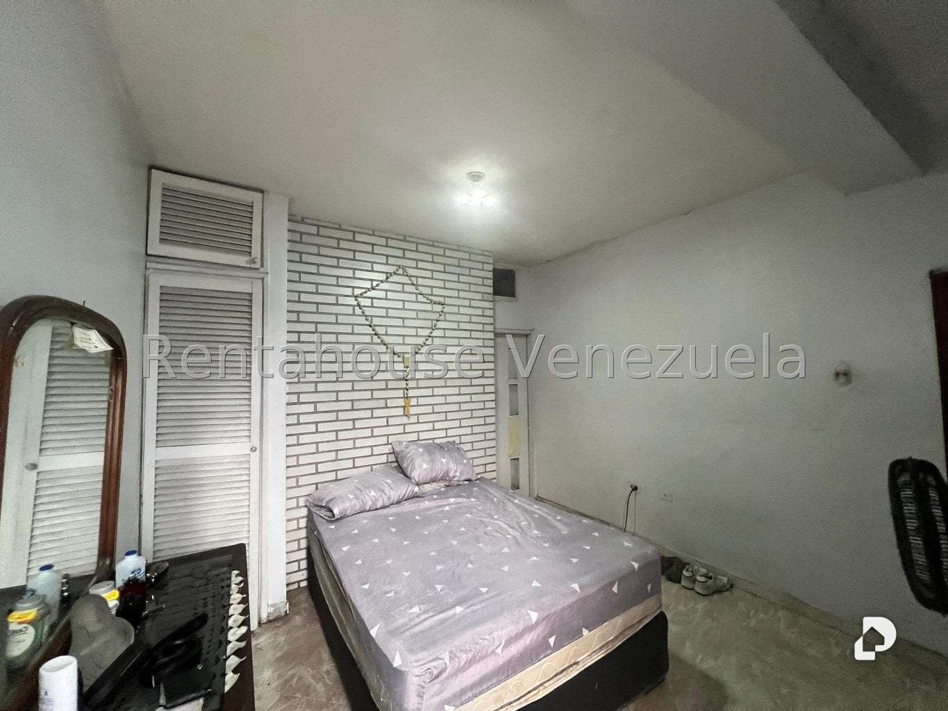 House in Catia, Caracas – 13