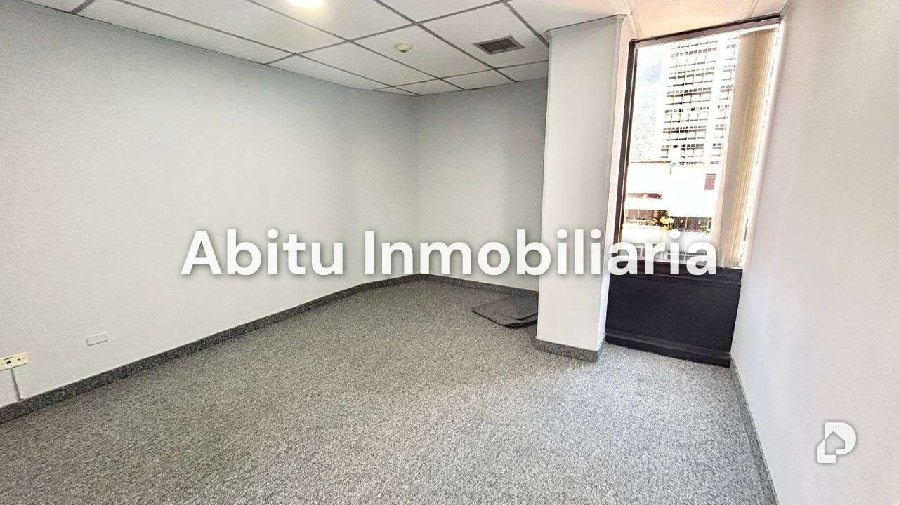 Office in Altamira, Caracas – 13