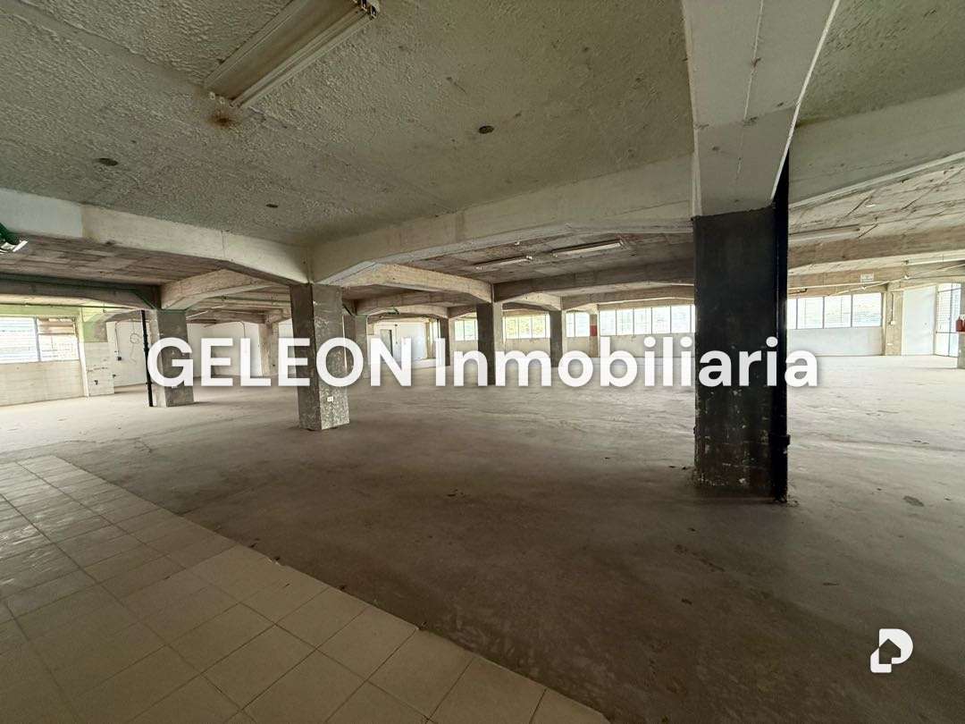 Edificio en Palo Verde, Caracas – 12