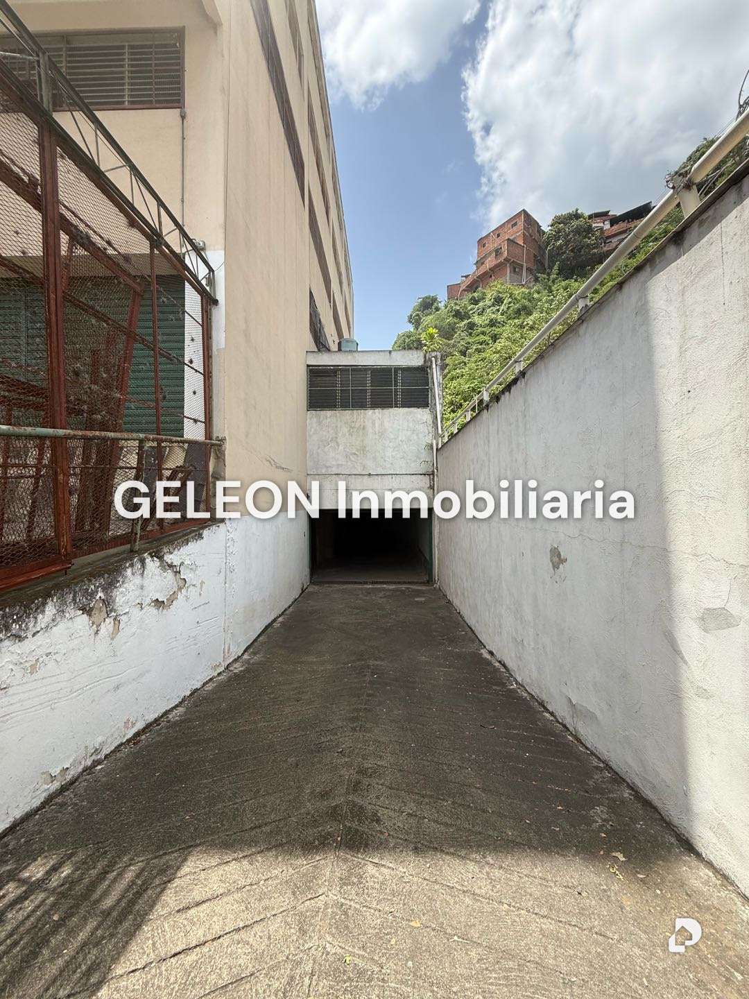 Edificio en Palo Verde, Caracas – 18