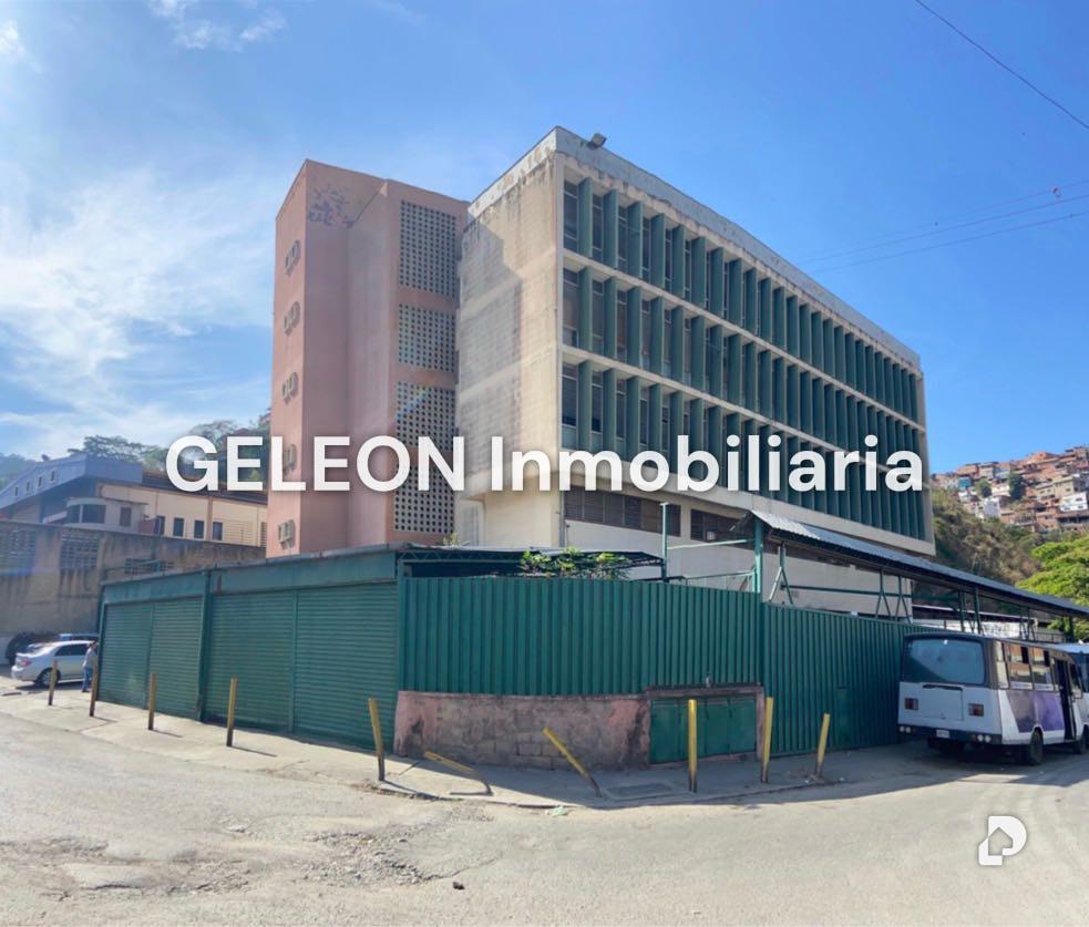 Edificio en Palo Verde, Caracas – 2