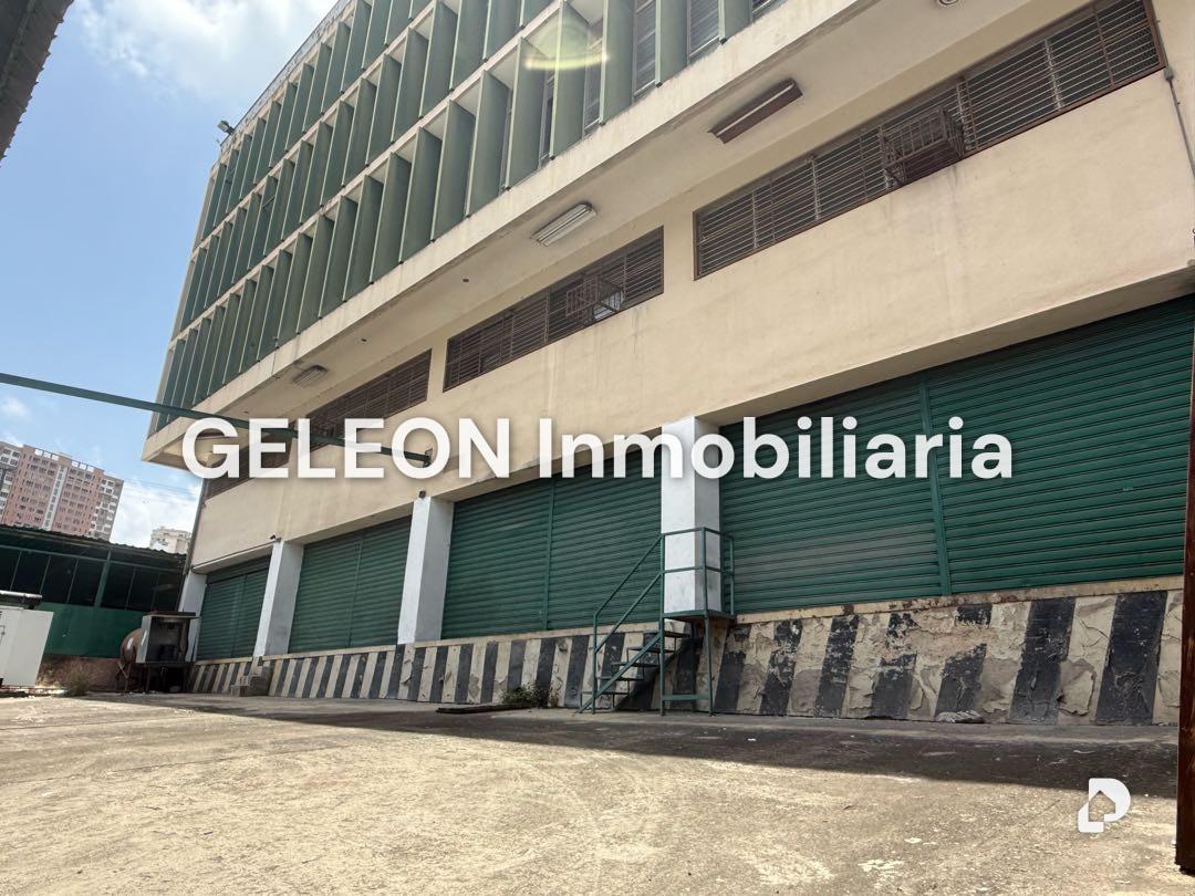 Edificio en Palo Verde, Caracas – 3