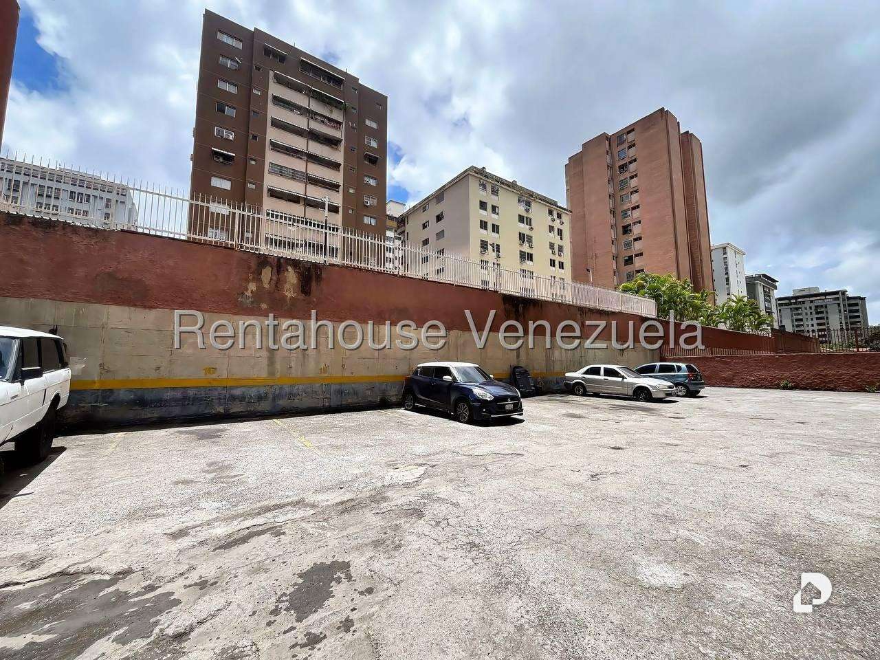 Apartamento en La Urbina, Caracas – 24