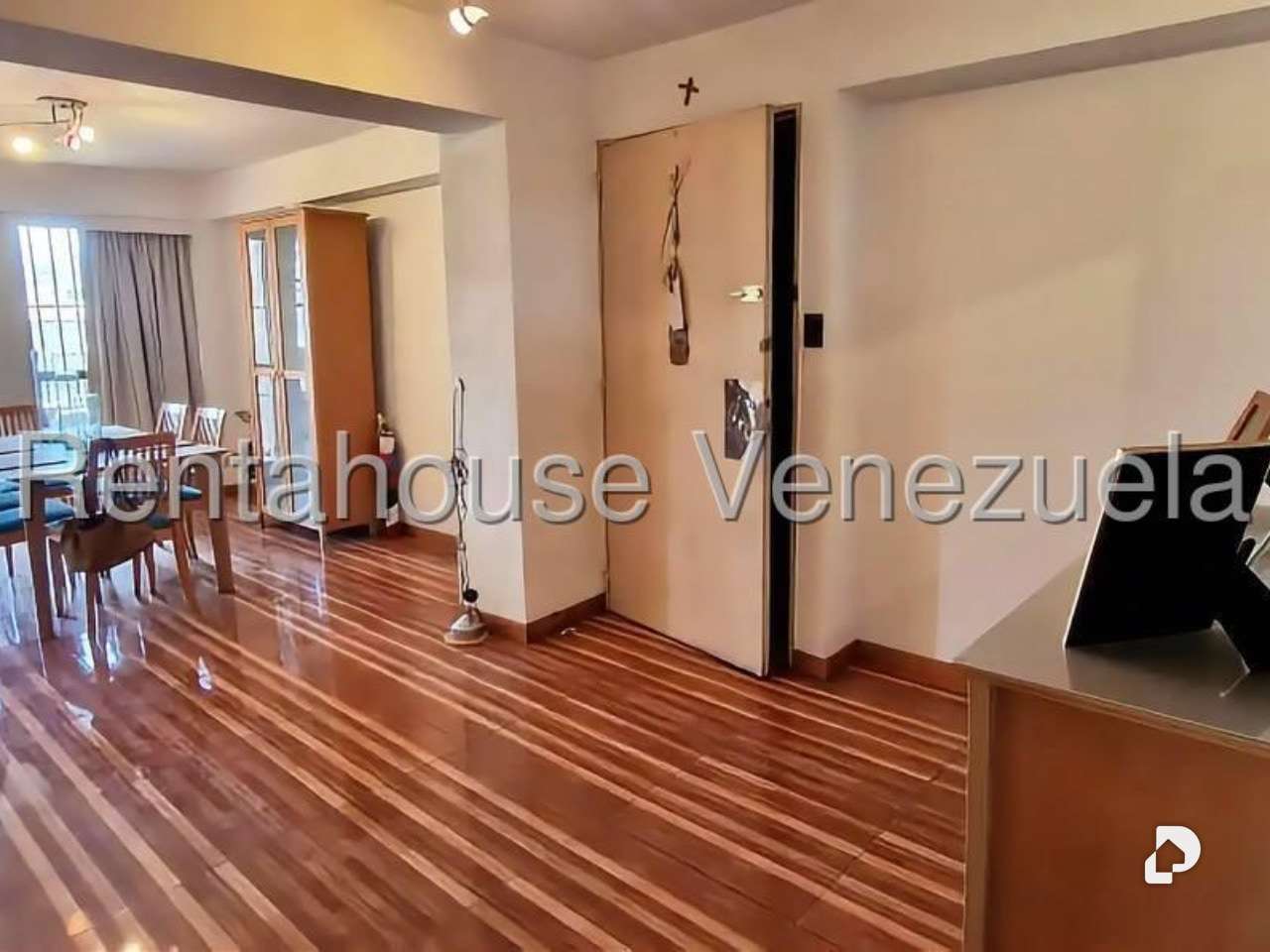 Apartamento en La Urbina, Caracas – 10