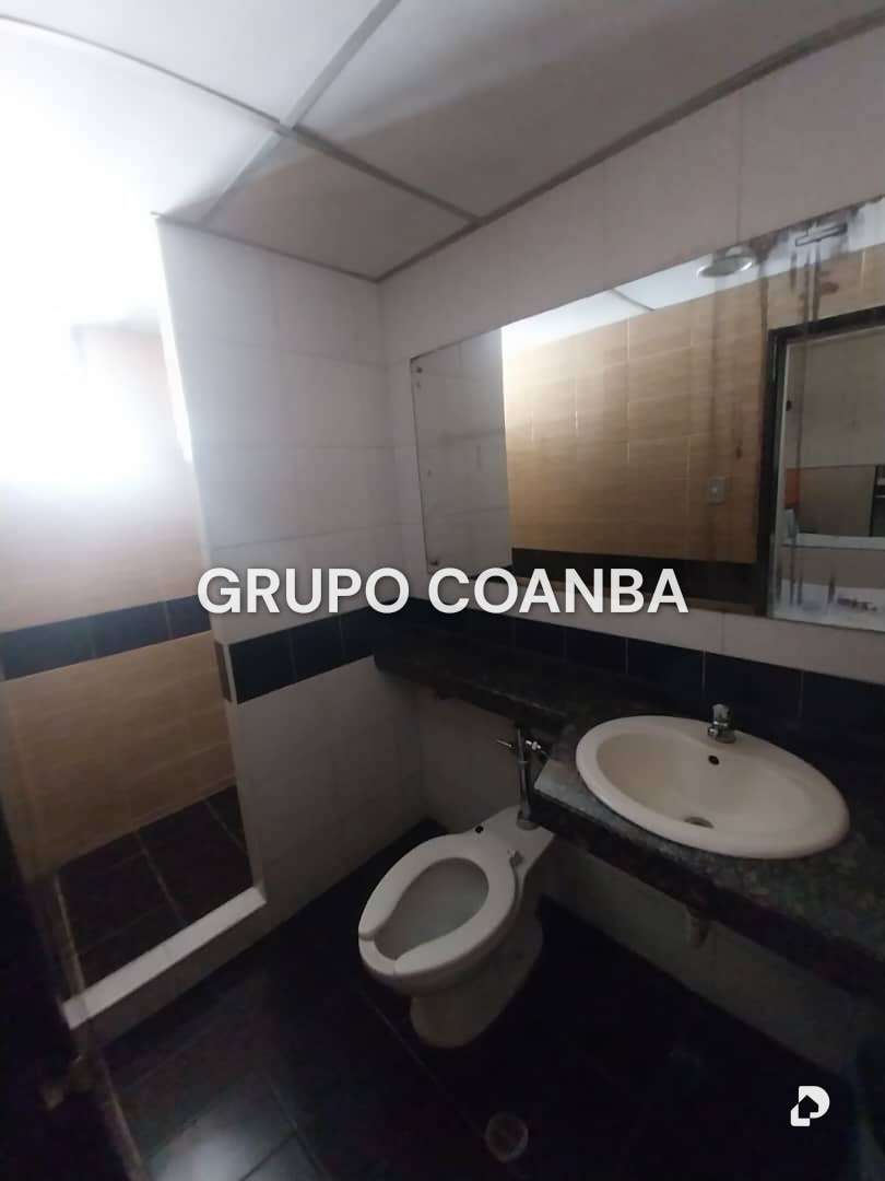 Edificio en La Florida, Caracas – 10