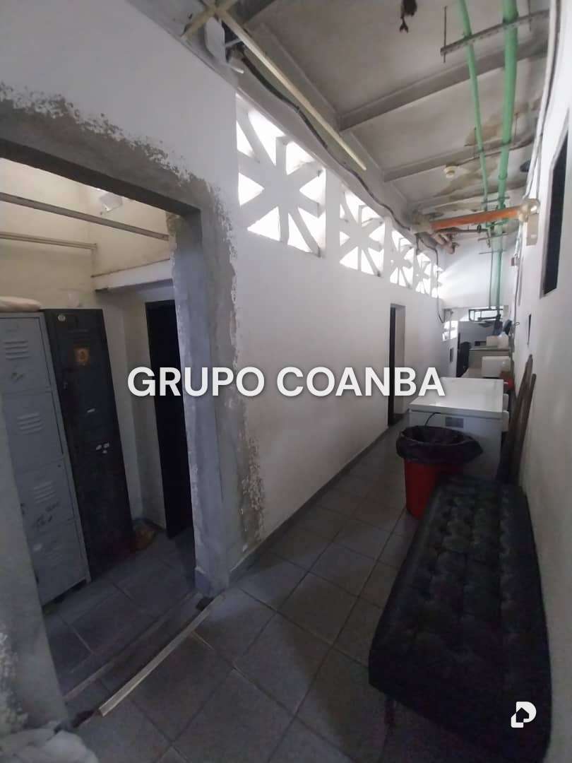 Edificio en La Florida, Caracas – 12