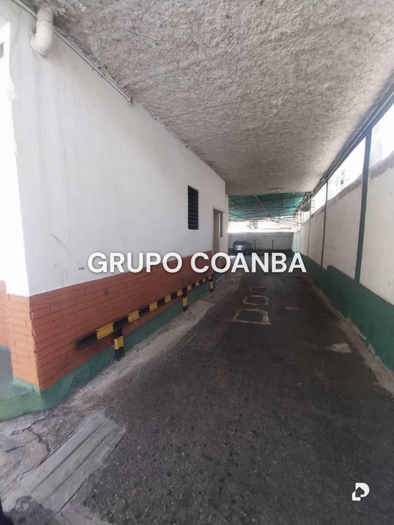 Edificio en La Florida, Caracas – 4