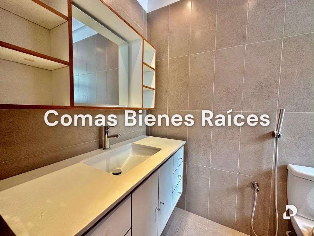 Casa en Altamira, Caracas – 13