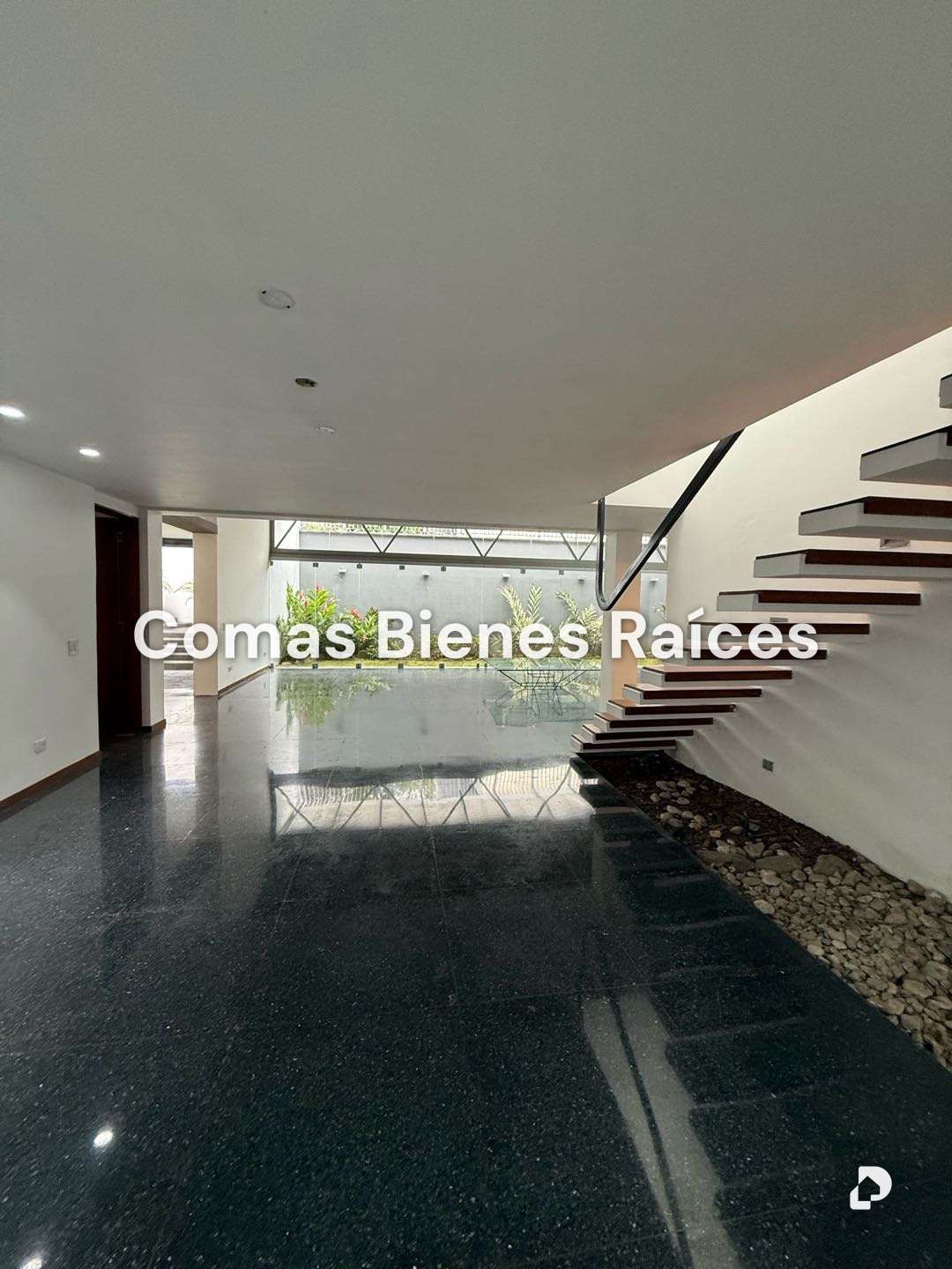 Casa en Altamira, Caracas – 5