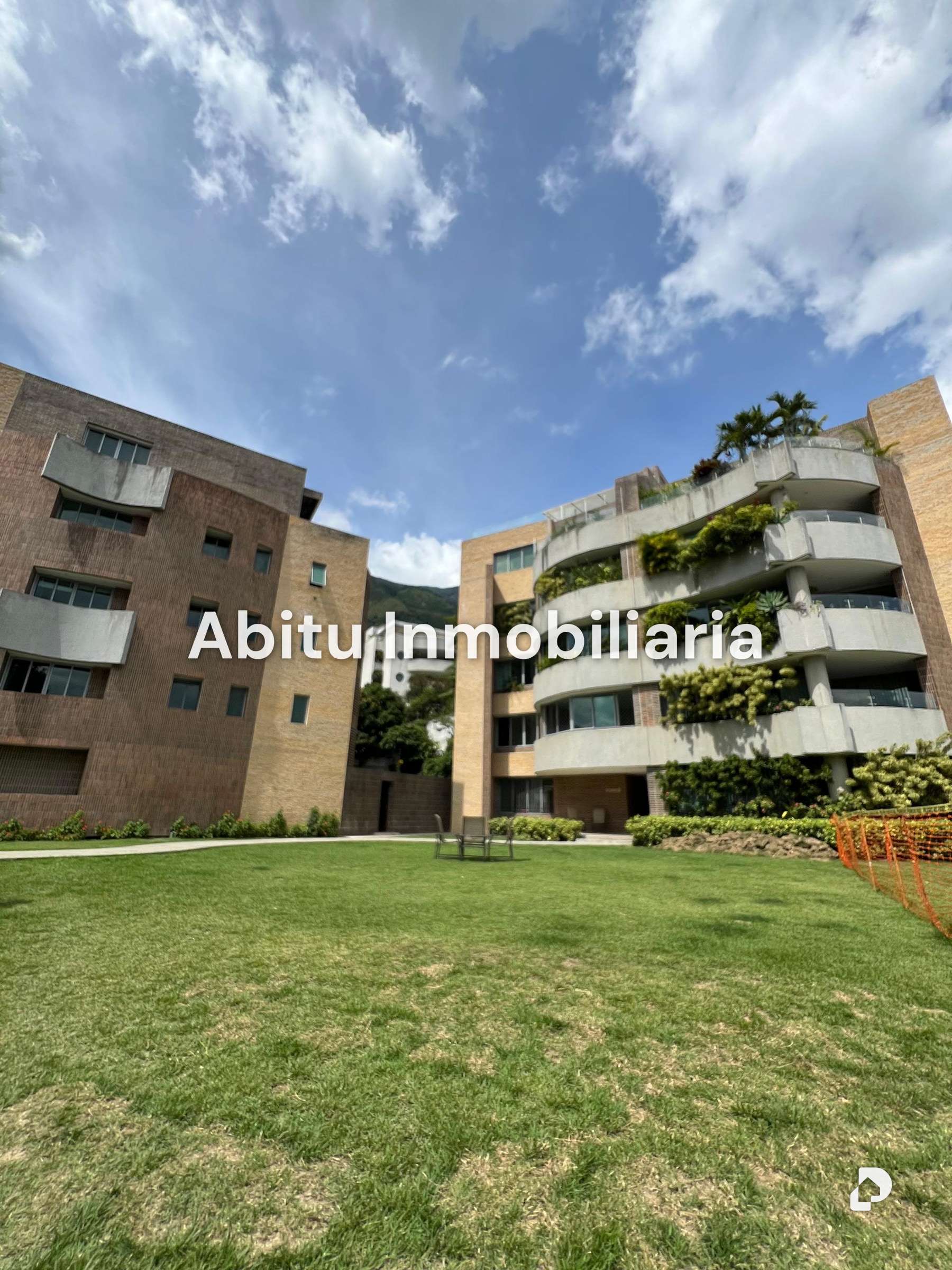 Apartamento en Altamira, Caracas – 2