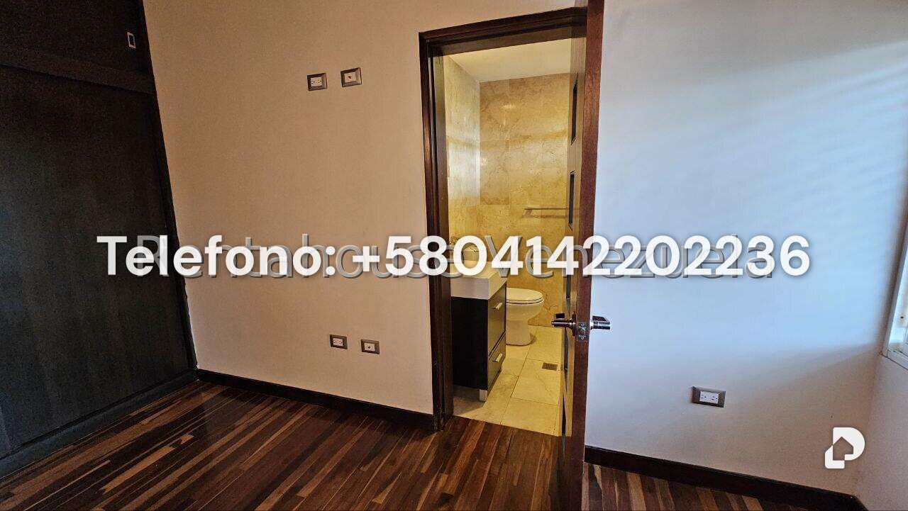 Casa en Cumbres de Curumo, Caracas – 121