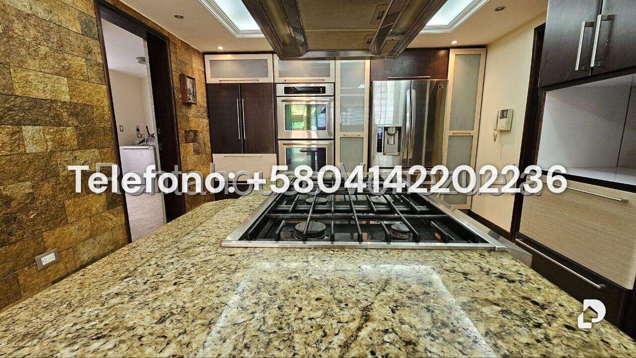 Casa en Cumbres de Curumo, Caracas – 73