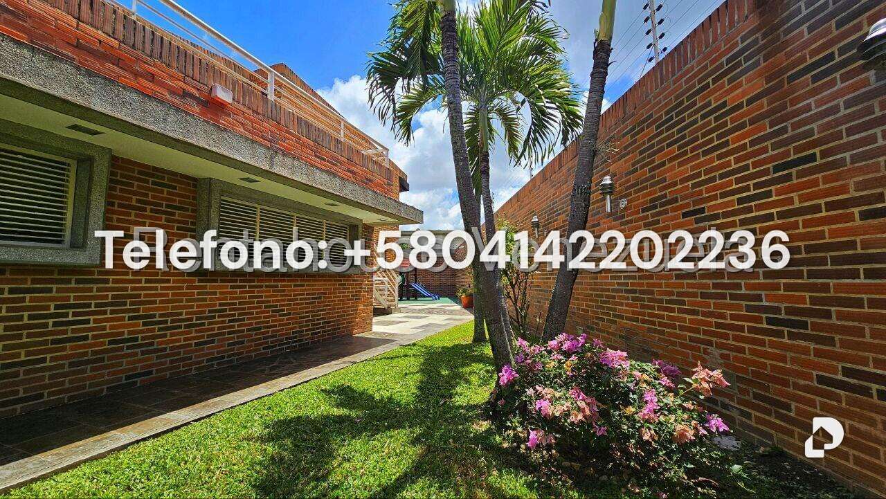 Casa en Cumbres de Curumo, Caracas – 77