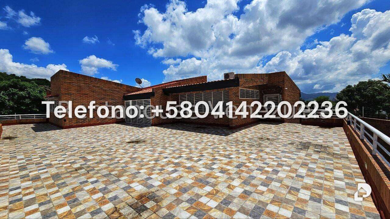 Casa en Cumbres de Curumo, Caracas – 31