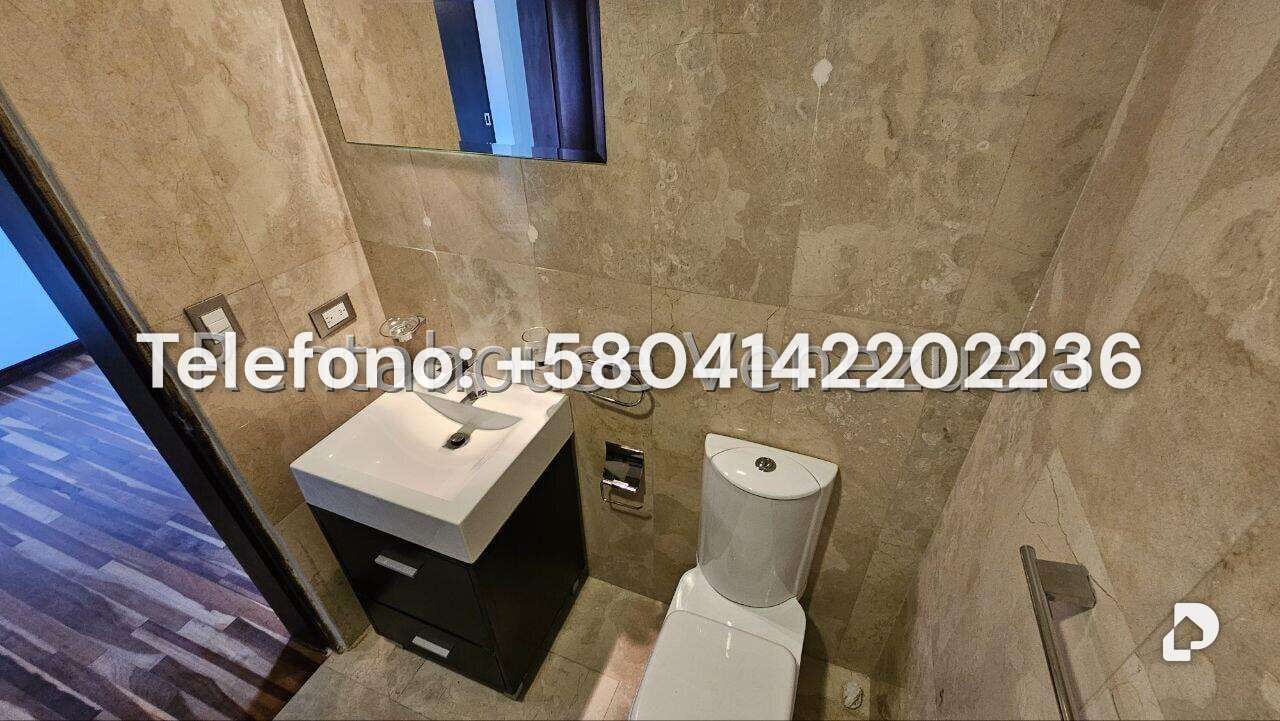 Casa en Cumbres de Curumo, Caracas – 124