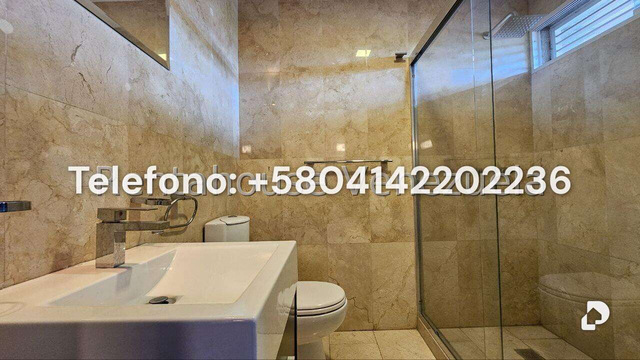 Casa en Cumbres de Curumo, Caracas – 122