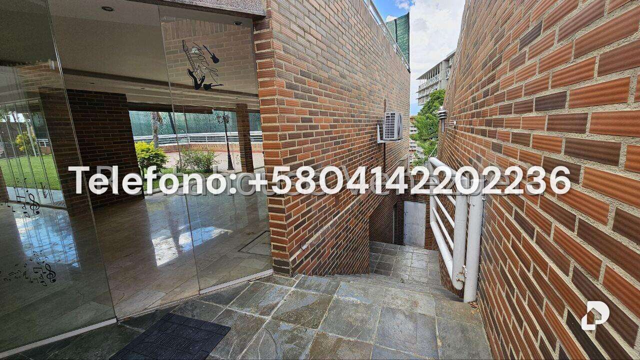 Casa en Cumbres de Curumo, Caracas – 19