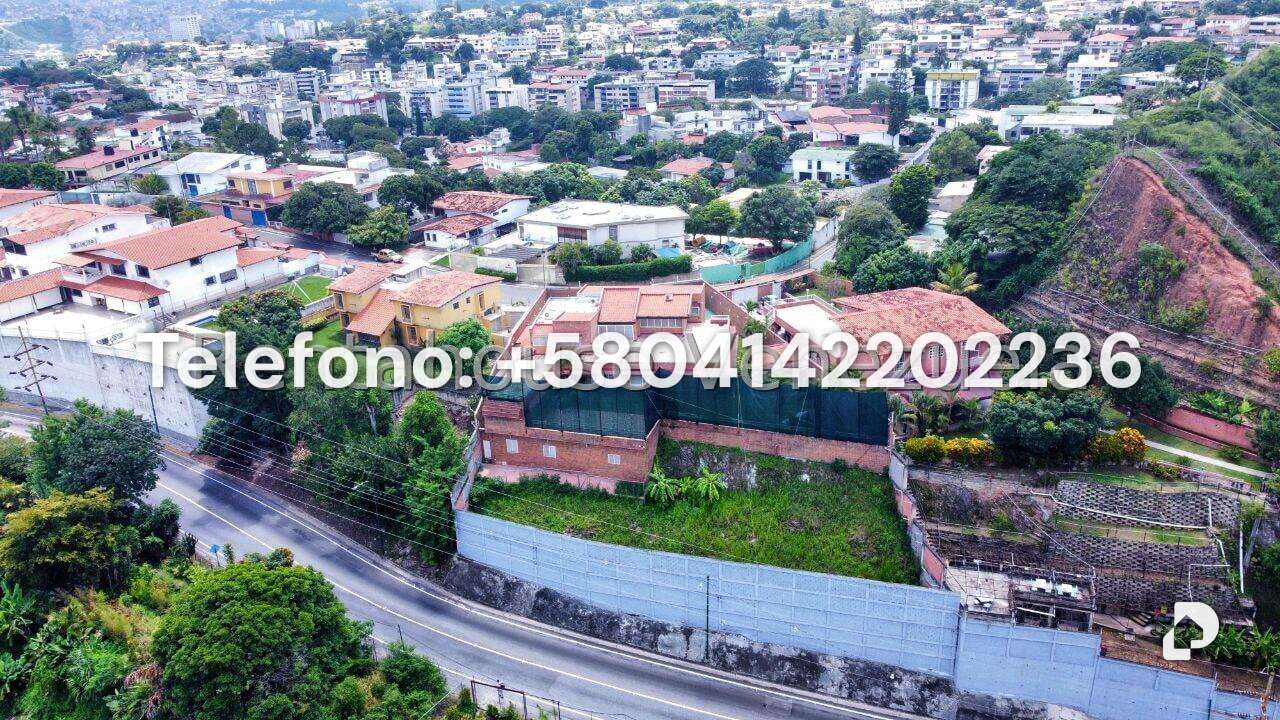 Casa en Cumbres de Curumo, Caracas – 32