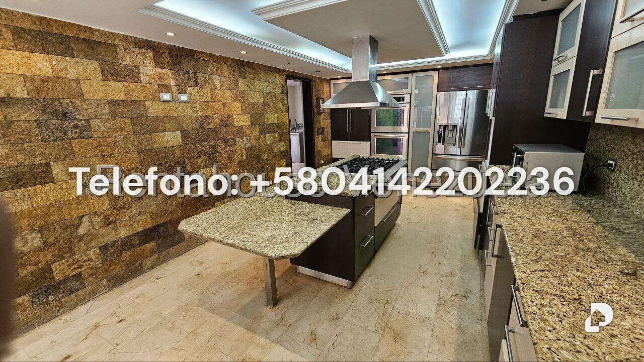 Casa en Cumbres de Curumo, Caracas – 69