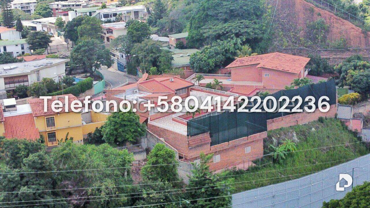 Casa en Cumbres de Curumo, Caracas – 46