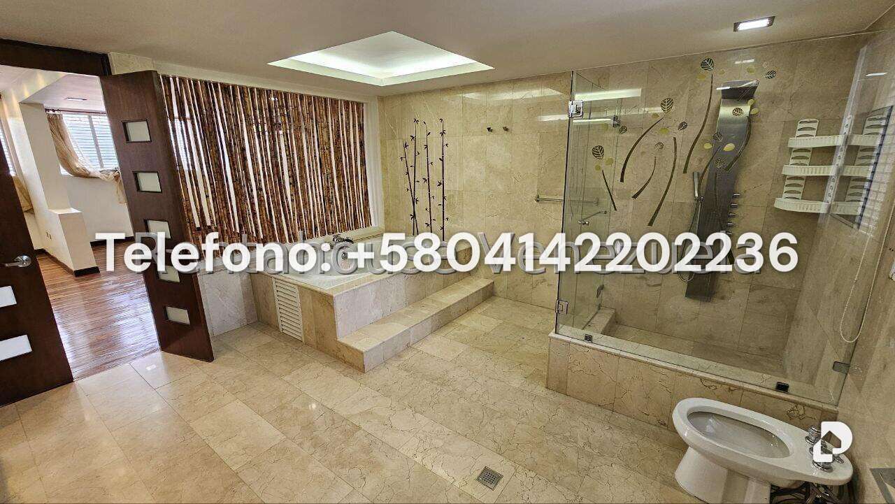 Casa en Cumbres de Curumo, Caracas – 117