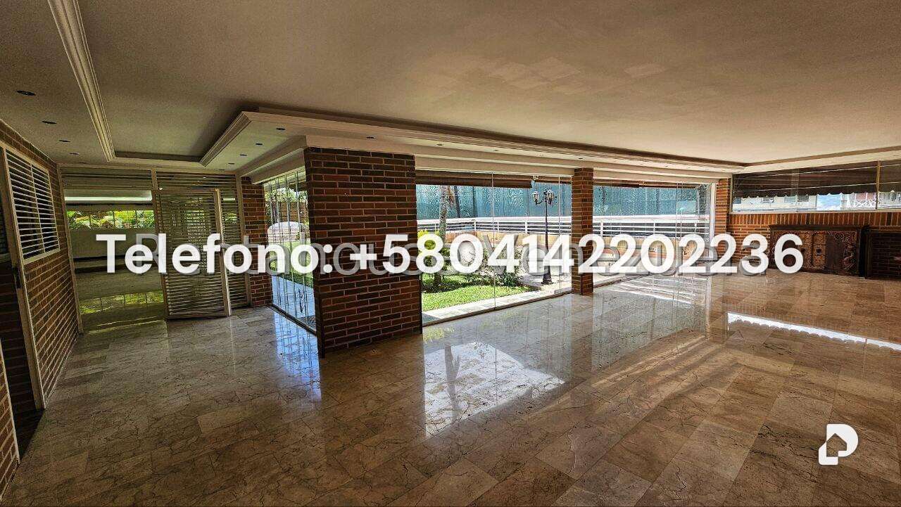Casa en Cumbres de Curumo, Caracas – 100