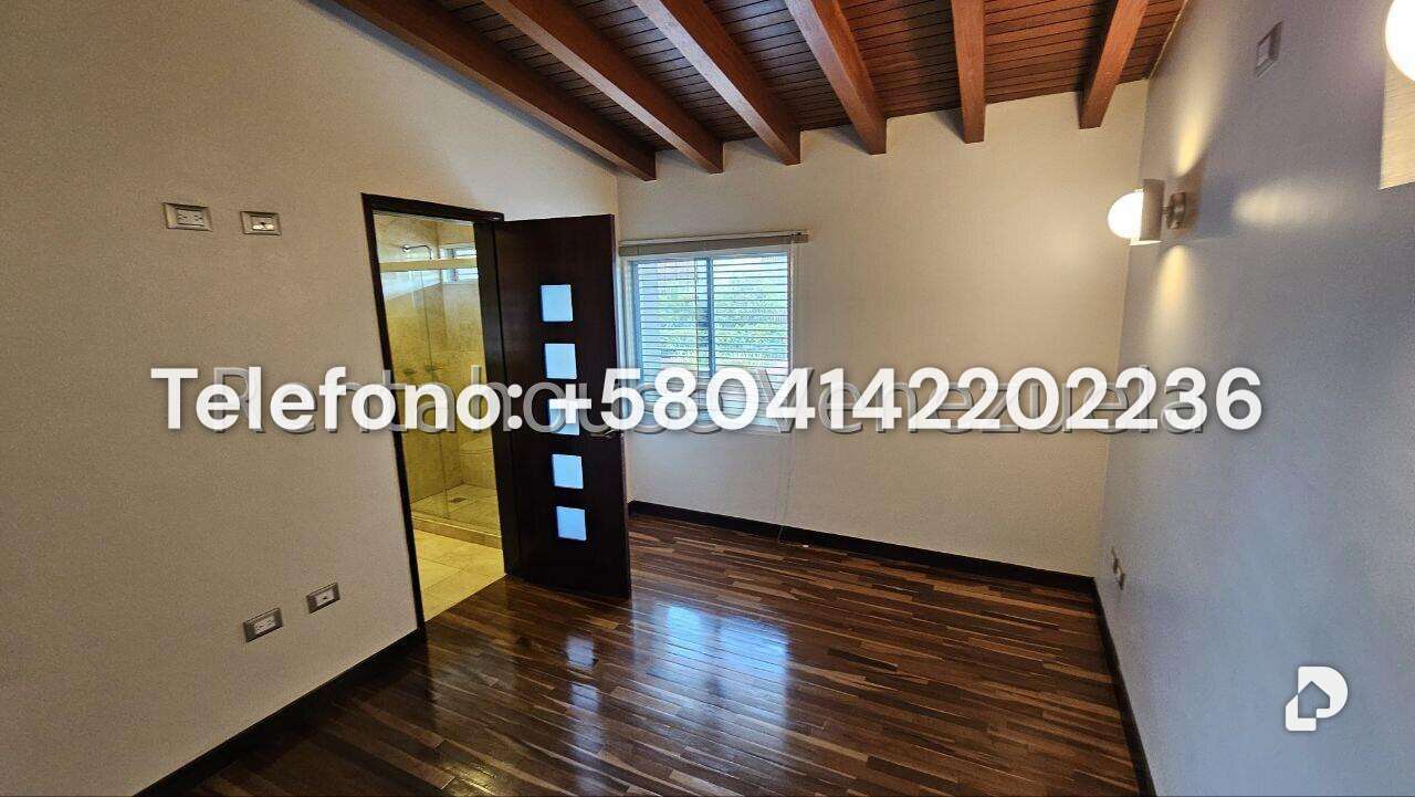 Casa en Cumbres de Curumo, Caracas – 126