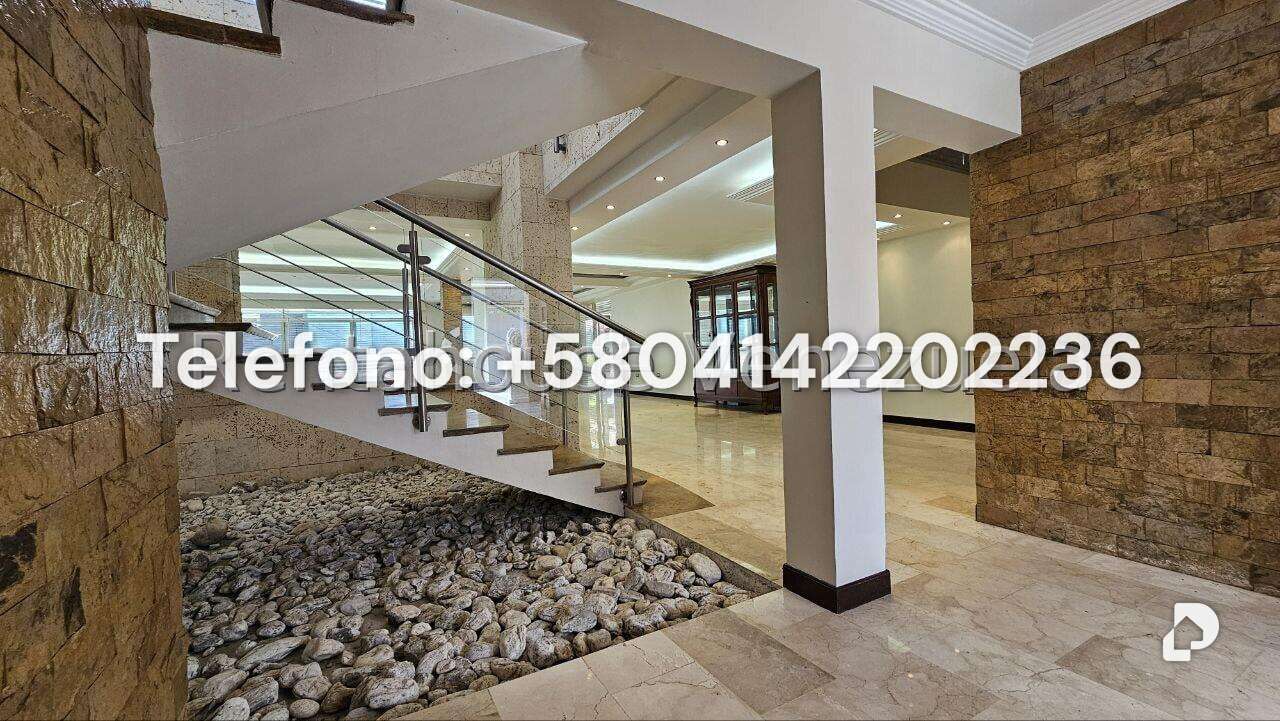 Casa en Cumbres de Curumo, Caracas – 71