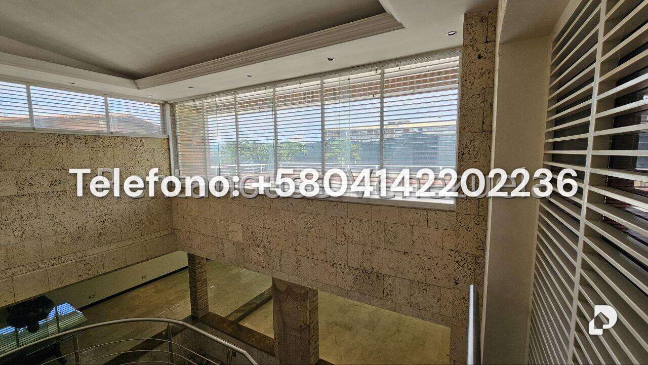 Casa en Cumbres de Curumo, Caracas – 93