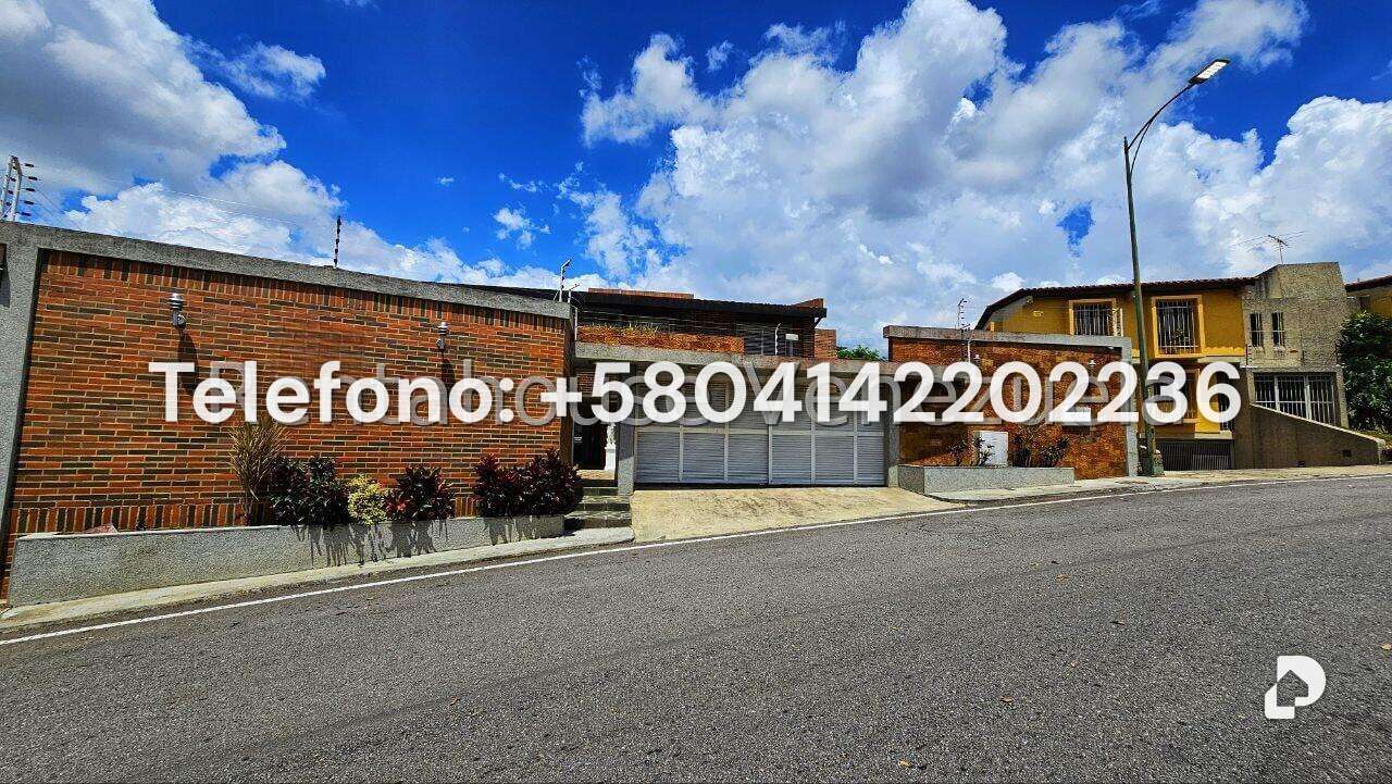 Casa en Cumbres de Curumo, Caracas – 48