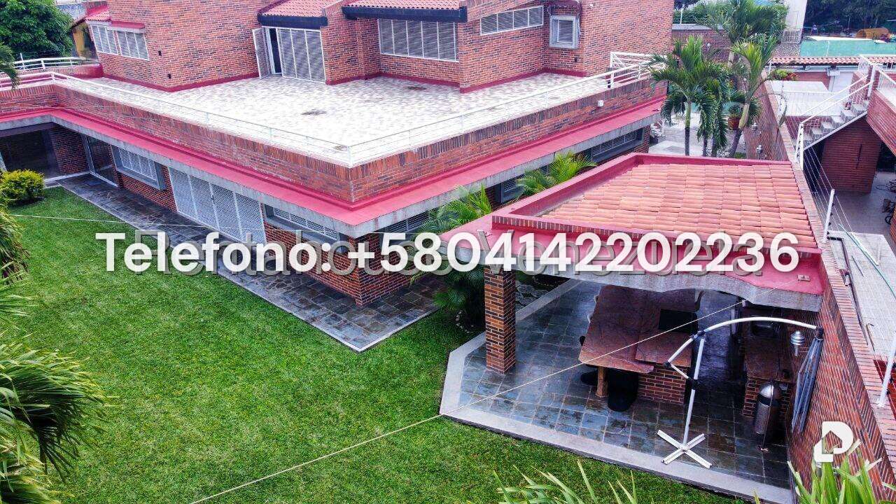 Casa en Cumbres de Curumo, Caracas – 38