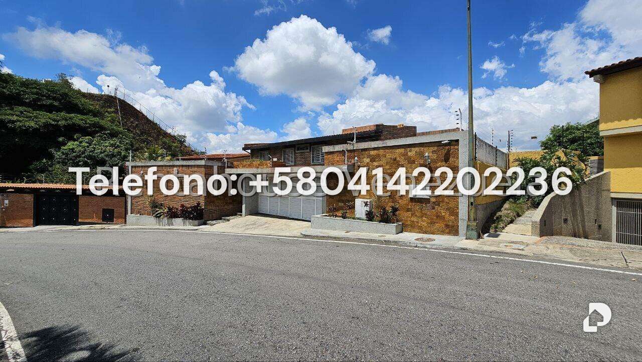 Casa en Cumbres de Curumo, Caracas – 34