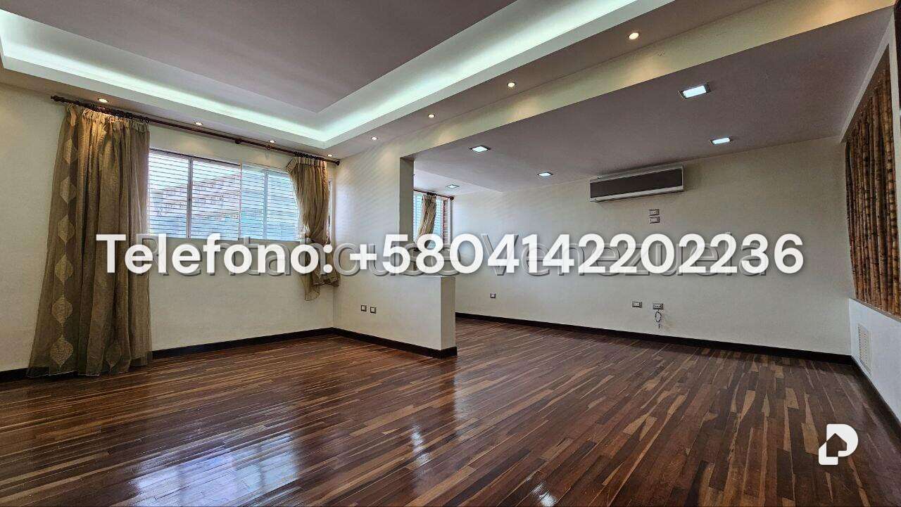 Casa en Cumbres de Curumo, Caracas – 104