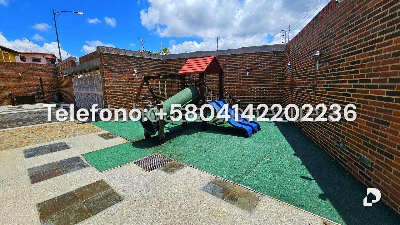 Casa en Cumbres de Curumo, Caracas – 10