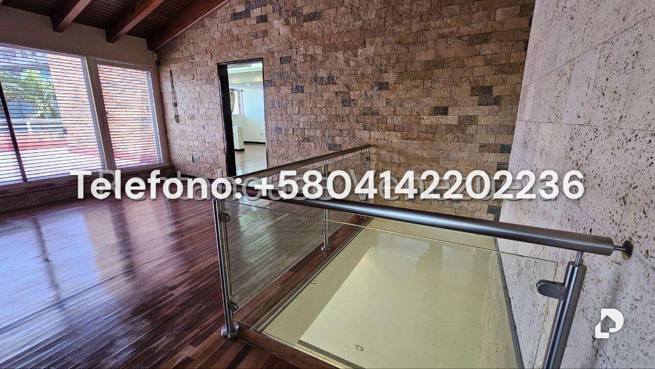 Casa en Cumbres de Curumo, Caracas – 90