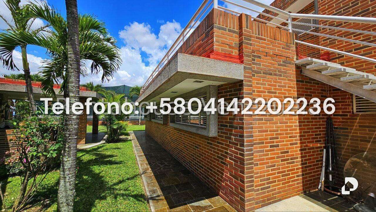 Casa en Cumbres de Curumo, Caracas – 83